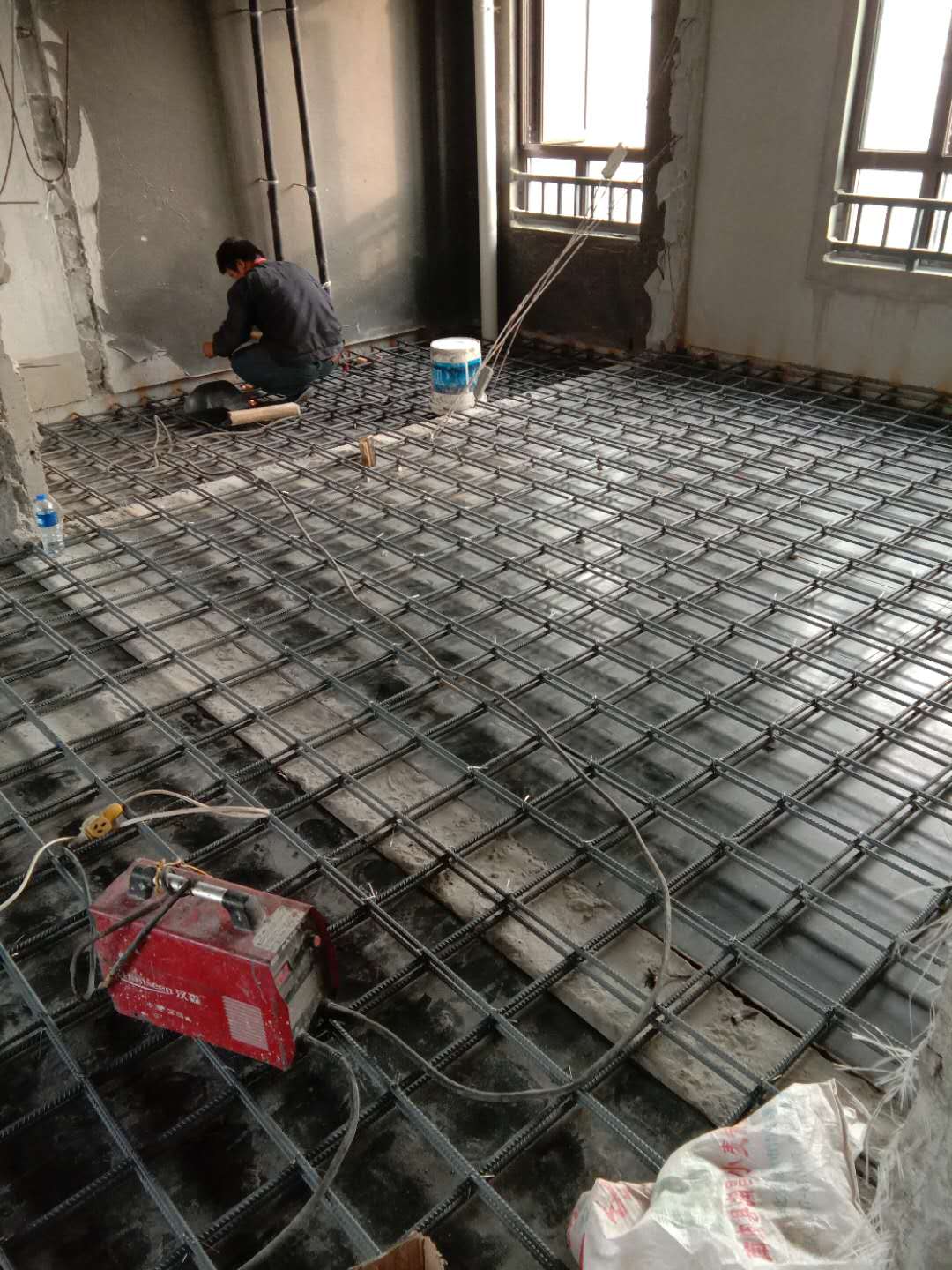 建筑混凝土阁楼.jpg