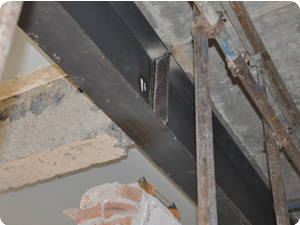 11.混凝土梁与钢梁连接处